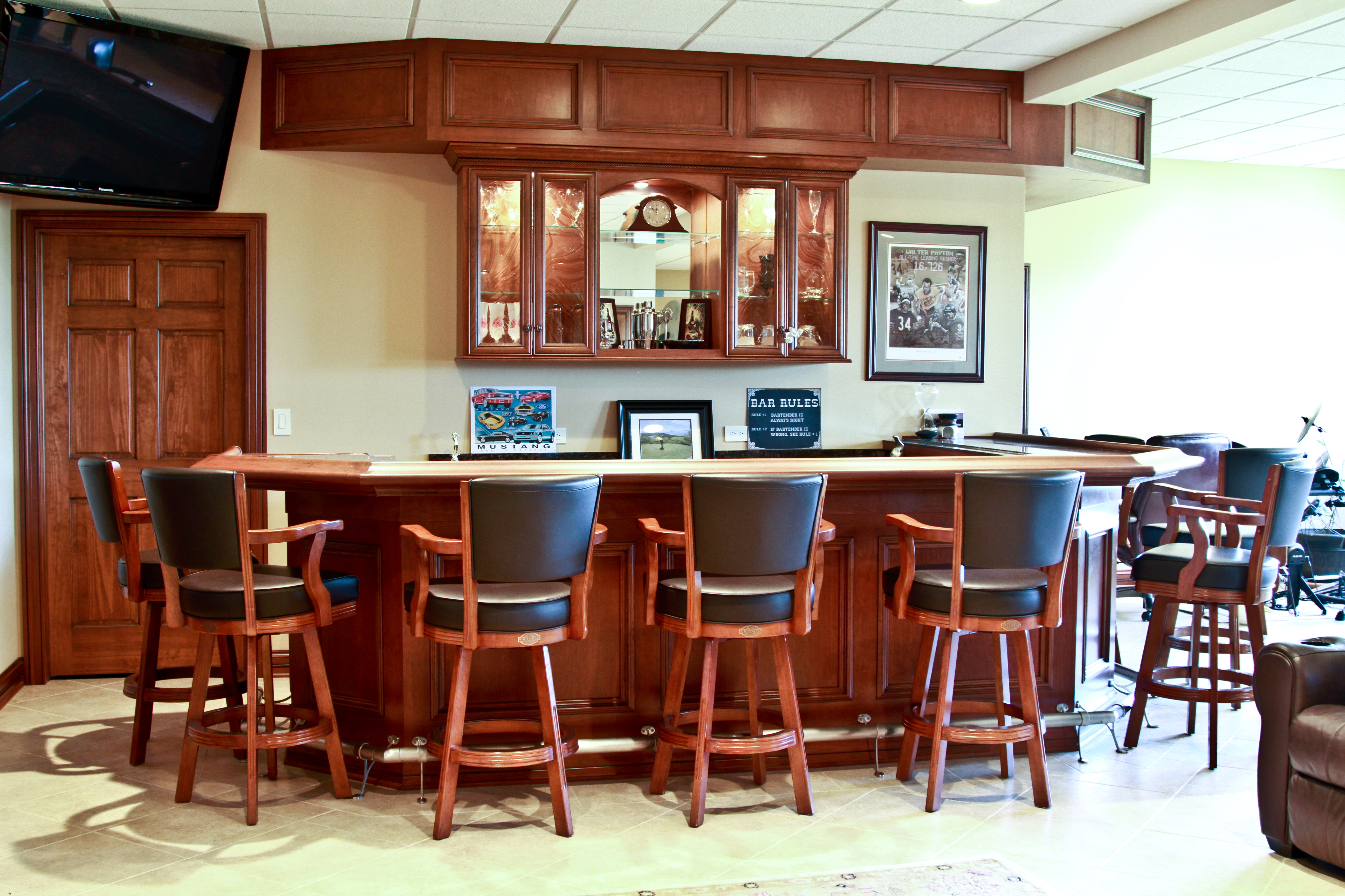 bar